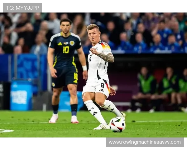 克罗斯定位球能力突出，持续助力球队在联赛中取得佳绩