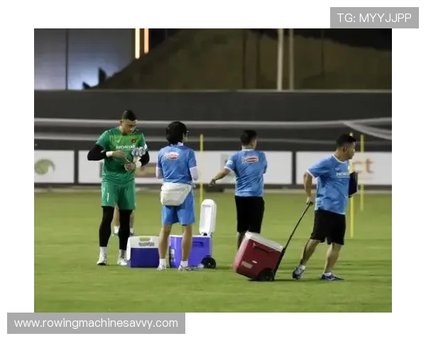 越南队邓文林扑救