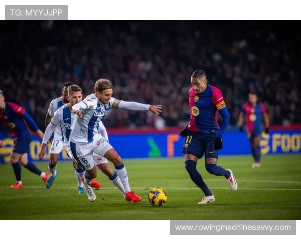 萨卡 vs 拉菲尼亚：技术型边锋的差异