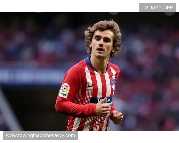 格列兹曼与莱万多夫斯基战术角色及进攻效率对比分析 格列兹曼与莱万多夫斯基战术角色及进攻效率对比分析